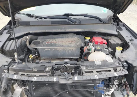 2019 Jeep Compass Latitude 4X4 из США, поврежденный, VIN 3C4NJDBB8KT766816